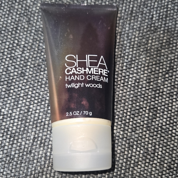 Bath & Body Works Shea Cashmere Hand Cream - Twilight Woods - Picture 1 of 2